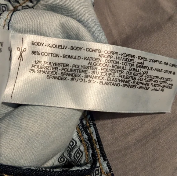 SOLD Ariat Ophelia High Rise Flare Jeans in Nashville sz 32 R Ariat REAL Jeans - Picture 10 of 11